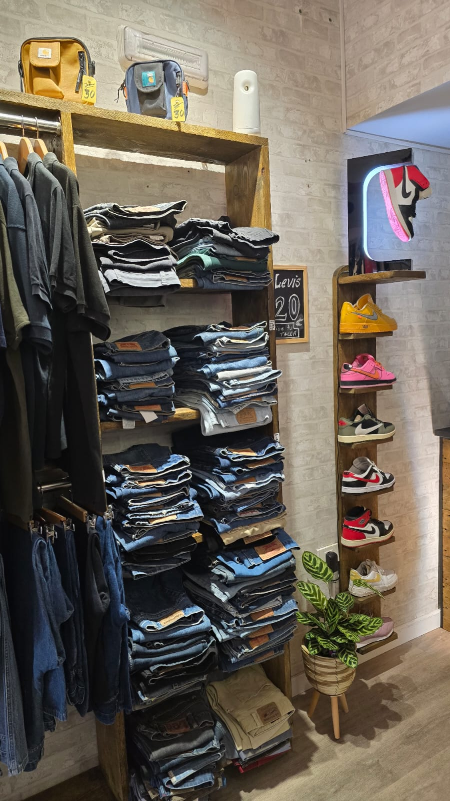 Selección de denim vintage Levi's y Lee